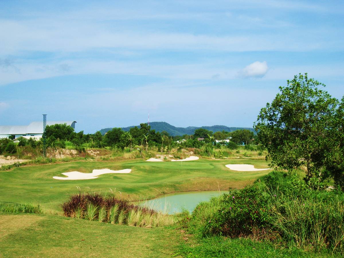 Phunaka Golf Course & Academy